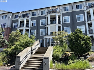 196 SE Spokane St Unit 106, Portland, OR 97202