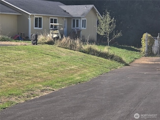 70 Glen Ln, Cathlamet, WA 98612