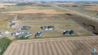 1001 Tortuga Ave, Hartford, SD 57033