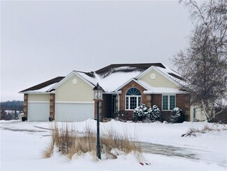 24280 Coyote Ridge Dr, van Meter, IA 50261
