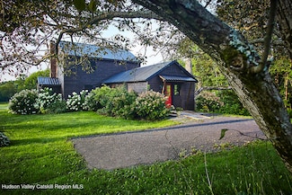 208 Cunningham Hill Rd, Canaan, NY 12029