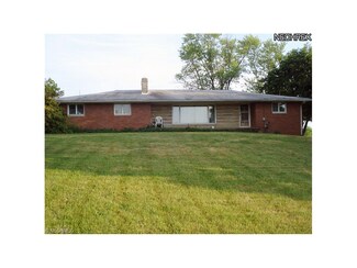3533 Waynesburg Dr SE, Canton, OH 44707