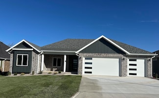 865 E Ashford Ave, Nixa, MO 65714