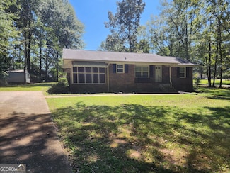 335 Gilmer St, Lavonia, GA 30553