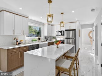 16 Estate Rd, Pemberton, NJ 08068