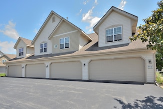8536 S Stratford Rd Unit 20111, Oak Creek, WI 53154