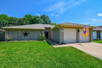 2415 Broken Elm Dr, Richmond, TX 77406