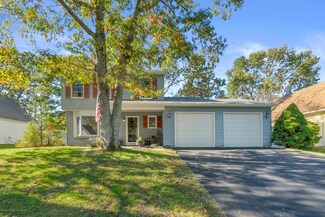 25 Winsted Dr, Howell, NJ 07731