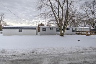 308 W N 2nd St, Strasburg, IL 62465