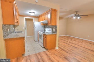 11629 Stoneview Square Unit 1B, Reston, VA 20191