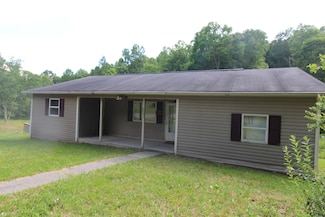 9031 Judson Rd, Hinton, WV 25951