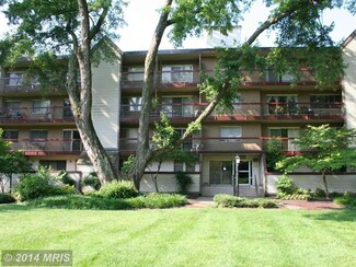 7420 Lakeview Dr Unit W202, Bethesda, MD 20817