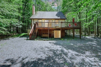 145 Lakeview Dr W, Lake Ariel, PA 18436