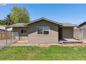 417 Gertrude Dr, Dallesport, WA 98617