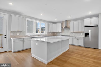 42241 Shining Star Square, Brambleton, VA 20148