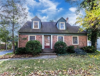 196 N Lincoln Ave, Orchard Park, NY 14127