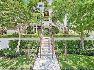 745 12th Ave S Unit 102, Naples, FL 34102