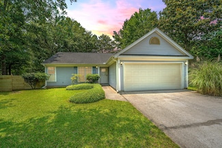 8507 William Moultrie Dr, North Charleston, SC 29420