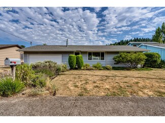 935 Larch St, Eugene, OR 97405