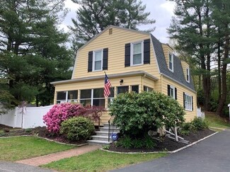 44 Pinewood Rd, Wellesley, MA 02482