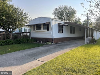 226 Pin Oak Dr, Pennsville, NJ 08070
