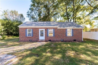 105 N Beaver Dam Rd, Waverly, VA 23890