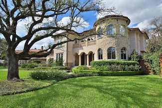 5312 Valerie St, Bellaire, TX 77401