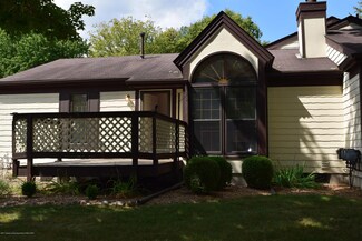 2724 Trudy Ln Unit 11, Lansing, MI 48910