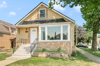 2263 S 14th Ave, Riverside, IL 60546