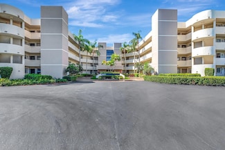 5801 Camino Del Sol Unit 302, Boca Raton, FL 33433