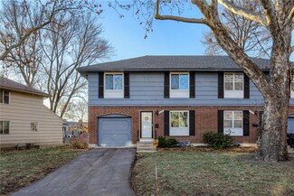 8320 Mackey St, Overland Park, KS 66212