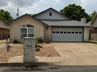 617 Courtney St, Fredericksburg, TX 78624