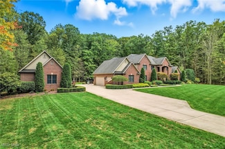 2520 Eastpoint Heights Dr SE, Warren, OH 44484