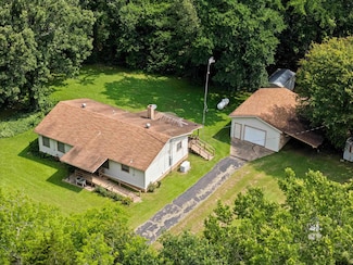 1474 County Road 3314, Omaha, TX 75571