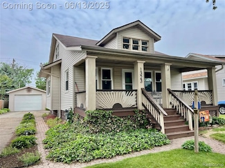 1323 16th St, Port Huron, MI 48060