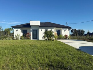 2614 70th St W, Lehigh Acres, FL 33971