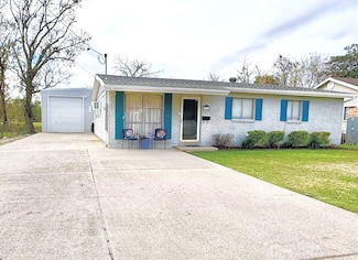 3915 Mount St, Berwick, LA 70342