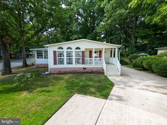 39 Loft Mountain Dr, Gloucester Township, NJ 08081