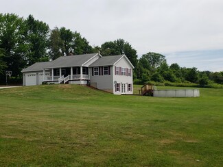 76 Hinkley Rd, Livermore, ME 04253