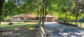 18575 S Raucholz Rd, Oakley, MI 48649