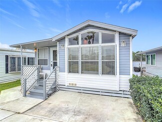 100 Kove Blvd, Osteen, FL 32764