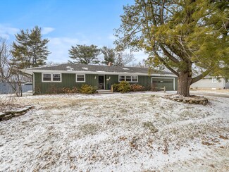 505 S Seward St, Winnebago, IL 61088