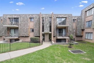 1232 Forest Green Dr Bldg#12, Moon/Crescent Township, PA 15108