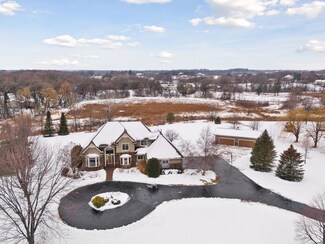 2885 Becker Rd, Maple Plain, MN 55359