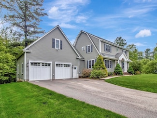 4 Buckskin Dr, Mansfield, MA 02048
