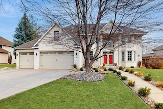 545 Owasso Hills Dr, Saint Paul, MN 55113