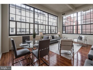 2429 Locust St Unit 222, Philadelphia, PA 19103