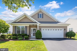 215 Gaston Ln, Coatesville, PA 19320