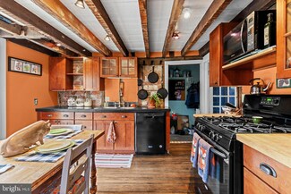 992 Lamberton St, Trenton, NJ 08611