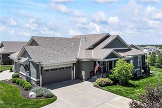 11516 S Waterford Dr, Olathe, KS 66061